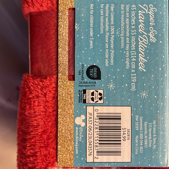 NWT Disney kids travel blanket, never opened - Picture 4 of 4
